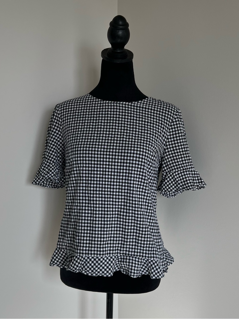 Women's Black & White Gingham Ruffle Hem Top
